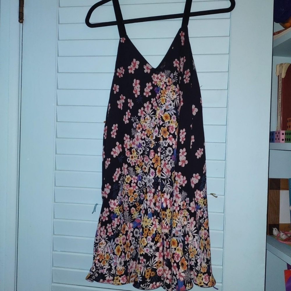 Black floral short dress with colorful flower design from dex 1963  size 6